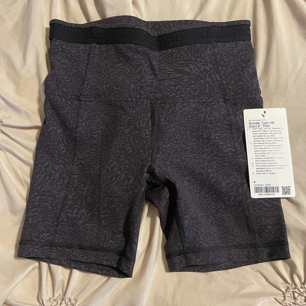 SOLD Wunder Train shorts 6 inch inseam